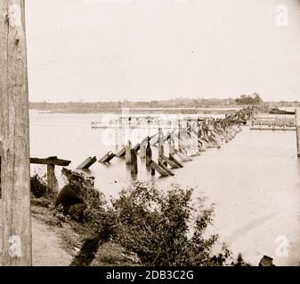 Virginia. Brückenruinen auf der Richmond & York River Railroad. Zerstört am 28. Juni 1862, um die Eisenbahn für die Konföderierten unbrauchbar zu machen. Stockfoto