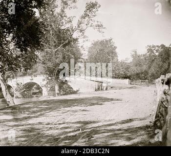 North Anna River, Virginia. Innenansicht der Confederate Rebowohl befehligen Chesterfield Brücke. Gefangen genommen vom 2. Korps unter General Hancock, 23. Mai 1865. Stockfoto