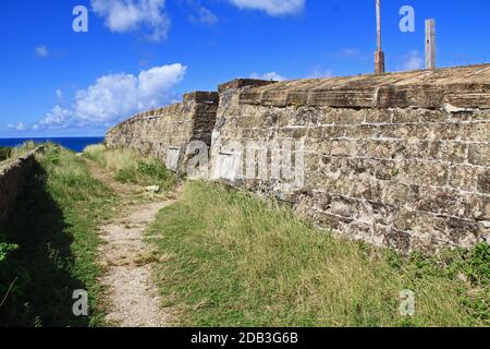 Schritte zum alten Fort Barrington in St. Johnâ €™s Antigua Stockfoto