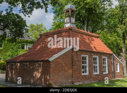 Historisches Pingelhus-Gebäude in Aurich, Ostfriesland, Niedersachsen, Deutschland Stockfoto