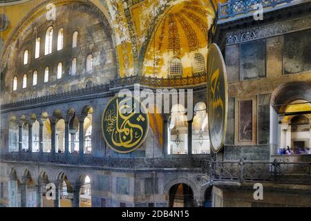 Istanbul, Türkei. Haghia Sophia oder Hagia Sophia oder Ayasofya. Erbaut als Kirche im 6. Jahrhundert, als Moschee von 1453, ein Museum von 1935 un Stockfoto