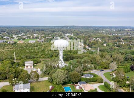 Luftaufnahme des Wasserturms in Southampton, NY Stockfoto