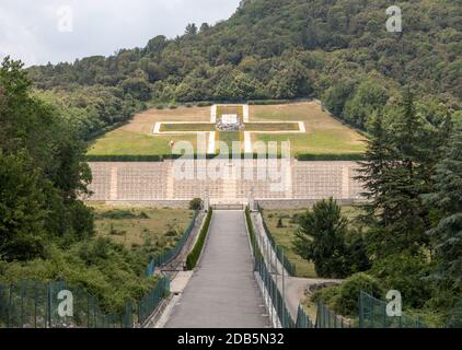 Monte Cassino, Italien, 17. Juni 2017: polnischen Soldatenfriedhof am Monte Cassino - eine Nekropole von polnischen Soldaten, die starb in der Schlacht von Monte Cassino f Stockfoto