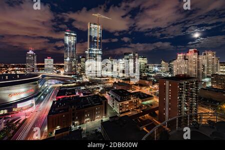 Wide Angle Edmonton Downtown Stadtbild Nightscape Stockfoto