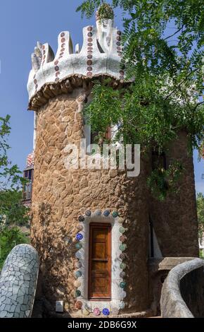 BARCELONA Park Guell Architektur Mosaiken von Antonio Gaudi befindet sich auf Carmel Hill Stockfoto