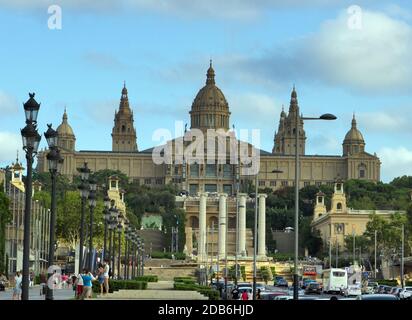 Barcelona, Spanien - 12. August 2012. Placa De Espanya, Säulen das Nationalmuseum in Barcelona. Spanien Stockfoto