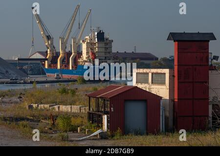 Frachter BBC Leda verladen Fracht auf dem Calumet River in Chicago Stockfoto