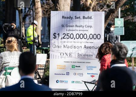 New York, NY - 16. November 2020: Atmosphäre während des Spatenstiches für eine Madison Avenue im Madison Square Park Stockfoto