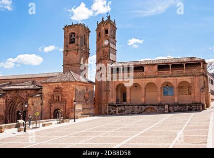 Plaza Mayor, Torres de la Trinidad y del Tardón. Alcaraz. Albacete. Castilla la Mancha. España Stockfoto