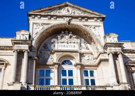 AVIGNON, FRANKREICH - MÄRZ 2018: Opera Grand Avignon Theater am Place de l'Horloge in Avignon Frankreich Stockfoto