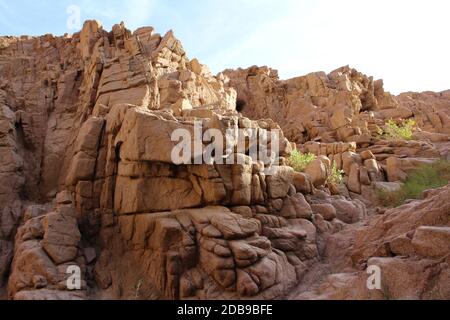 Riesige Granitfelsen im Canyon Landschaft. Stockfoto