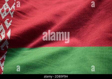 Rüschen Flagge von Belarus weht im Wind Stockfoto