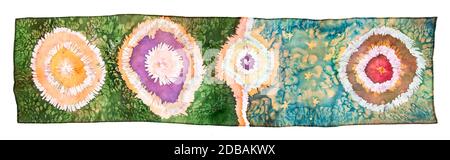 Farbiges Seidentuch mit abstraktem Muster in Krawatte-Farbstoff und heiße Batik-Technik auf weißem Hintergrund isoliert handgefertigt Stockfoto