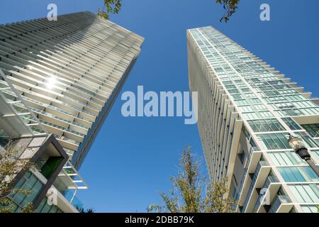 MIAMI, FL, USA - 15. NOVEMBER 2020: Moderne Hochhäuser Miami Edgewater Stockfoto