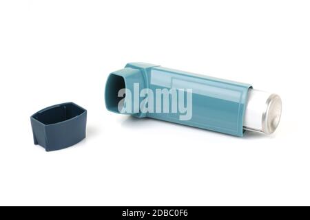 Ein Asthma-Vernebler mit Deckel auf weiß isoliert Stockfoto