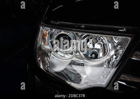 Auto Details - Moderne Autoscheinwerfer. LED-Frontleuchte Stockfoto