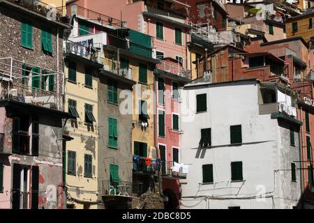 Riomaggiore, Italien - 6. September 2011: Riomaggiore - eine der Städte der Cinque Terre in Italien Stockfoto