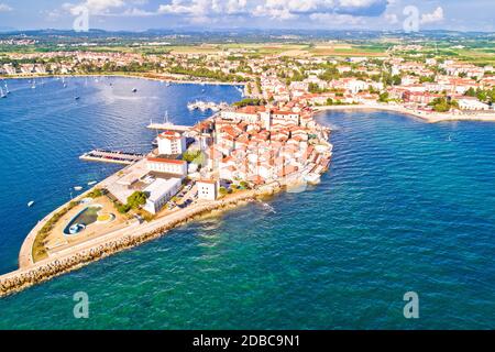 Stadt Umag historischen Küste Luftbild, Archipel der Region Istrien, Kroatien Stockfoto