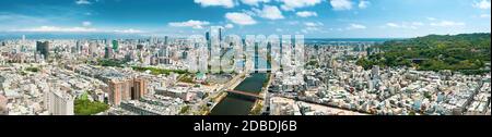 Luftaufnahme des Liebesflusses und der Stadt kaohsiung. Taiwan Stockfoto