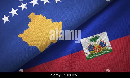 Kosovo und Haiti zwei Flaggen Textiltuch, Stoff Textur Stockfoto