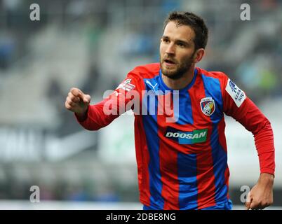 Jablonec Nad Nisou, Tschechische Republik. Mai 2013. 1.Gambrinus Liga, 25 rnd, FK Jablonec gegen FC Viktoria Plzen, 1:3, 27. April 2013, Jablonec nad Nisou, Tschechische Republik. Marek Bakos von Viktoria Pilsen. Pilsen an die Tabellenspitze der Tschechischen ersten Liga weitergeleitet. *** Lokale Bildunterschrift: Slavek Ruta/ZUMA Wire/Alamy Live News Stockfoto