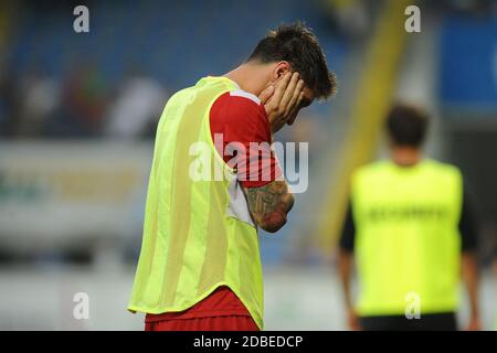 Liberec, Tschechische Republik. Juli 2013. Die Europäische Fußball-Liga, 2. Qualifikationsrunde, FC Slovan Liberec gegen FC Skonto Riga, 1:0, Liberec, Tschechische Republik, am Donnerstag, 25. Juli 2013. Traurige Fußballer von Skonto Riga nach dem Verlust Fußballspiel. *** Lokale Bildunterschrift: Slavek Ruta/ZUMA Wire/Alamy Live News Stockfoto