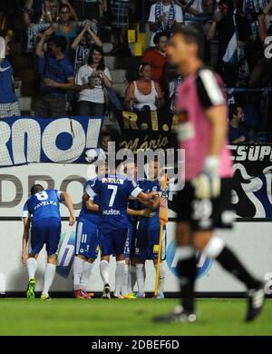 Liberec, Tschechische Republik. Juli 2013. Tschechische erste Liga, 2 rnd, FC Slovan Liberec gegen SK Slavia Praha, 2:1, Liberec, Tschechische Republik, 28. Juli 2013. Genießen von Soccers aus Slovan Liberec Sieg über Slavia Prag. *** Lokale Bildunterschrift: Slavek Ruta/ZUMA Wire/Alamy Live News Stockfoto