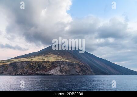 Vulkan Stromboli Archipel Eolie Sizilien Italien Stockfoto