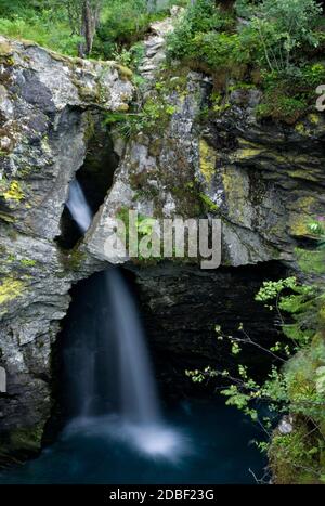 Gudbrandsjuvet Wasserfall bei Valldal in Norwegen Stockfoto