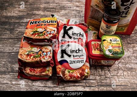 Stillleben Foto von koreanischen Instant Nudeln, Ramen. Stockfoto