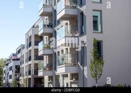 Moderne Mehrfamilienhäuser in Berlin, Deutschland Stockfoto