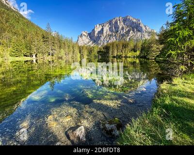 Grüner See Österreich, temporärer See mit Schmelzwasser in Österreich Stockfoto