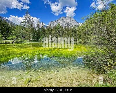 Grüner See Österreich, temporärer See mit Schmelzwasser in Österreich Stockfoto