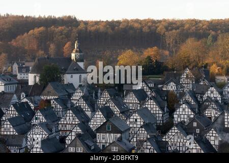 Freudenberg, der „Alte Flecken“ ganz in Fachwerkbauweise errichtete Innenstadt Stockfoto