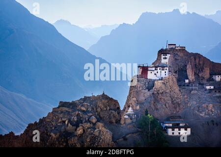 Dhankar Gompa (Kloster) auf einer Klippe. Dhankar, Spiti Valley, Himachal Pradesh, Indien Stockfoto