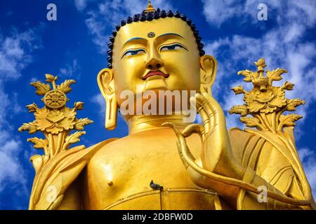 Buddha Maitreya Statue in Likir Gompa (Kloster), Ladakh, Indien Stockfoto