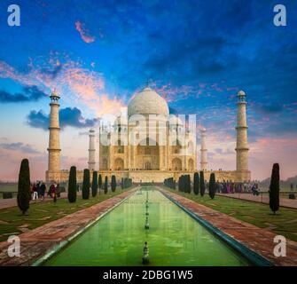 Taj Mahal auf Sonnenaufgang Sonnenuntergang, indischen Symbol - Indien Reisen Hintergrund. Agra, Uttar Pradesh, Indien Stockfoto