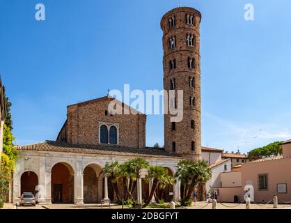 Ravenna, Italien - Sept 11, 2019: Basilika St. Apollinare Nuovo in Ravenna, Italien Stockfoto