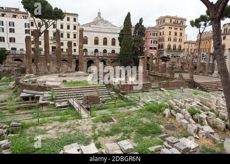 Archäologische Gegend von Largo di Torre Argentina in Rom, Italien Stockfoto