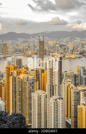 Wolkenkratzer von Hongkong, die vom Victoria Peak aus sichtbar sind. Aufnahmeort: Hong Kong Special Administrative Region Stockfoto