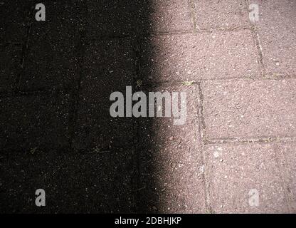 Schatten und Licht auf dem Boden Stockfoto