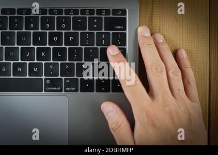 Tastaturbild eines eleganten Laptops. Drehort: Yokohama-Stadt kanagawa Präfektur Stockfoto