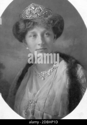 Das Porträt zeigt Prinzessin Victoria Louise von Preußen 1913, als sie den Herzog von Braunschweig, Ernst August, heiratete. Foto des Hoffotografen E. Bieber in Hamburg. Stockfoto