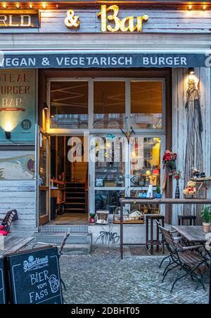 Burgerworld Vegan & Vegetarian Burger Bar In Der Oderberger Straße, Prenzlauer Berg, Berlin, Deutschland Stockfoto