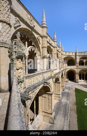 Innenhof Detail, Kloster der Hieronymiten (Mosteiro dos Jeronimos), UNESCO-Weltkulturerbe, Belem, Lissabon, Portugal, Europa Stockfoto