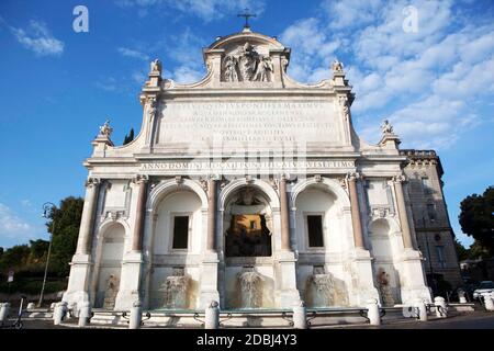 Fontana dell'Acqua Paola, Trajan Aquädukt restauriert von Papst Paul V. (Borghese), Italien Stockfoto