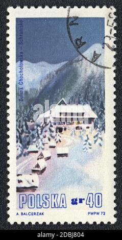 Eine in Polen gedruckte Briefmarke zeigt Chocholowska Valley, Mountain Lodge, Balcerzak, 1972 Stockfoto