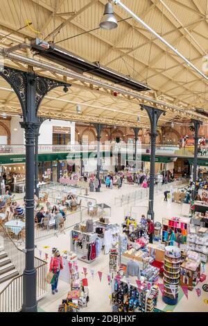 Burton on Trent Burton-Innenraum der Markthalle Marktplatz Burton upon Trent, Staffordshire, England, GB Großbritannien Europa Stockfoto