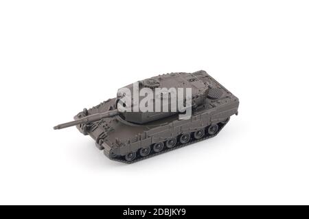 Moderne Tank Spielzeug Miniatur isoliert auf weißem Hintergrund mit Clipping-Pfad Stockfoto