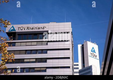 TUEV Rheinland Hochhaus im strengen Deutz, Köln, Deutschland. TUEV Rheinland Hochaus im Stadtteil Deutz, Köln, Deutschland. Stockfoto